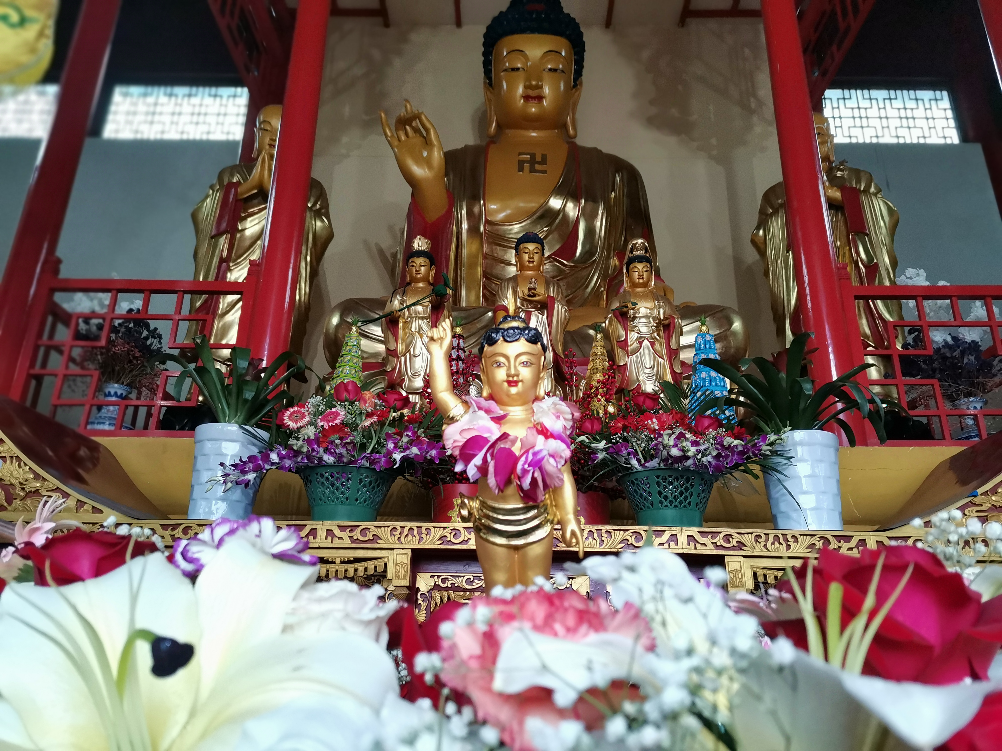 德彩网释迦牟尼佛圣诞法会圆满