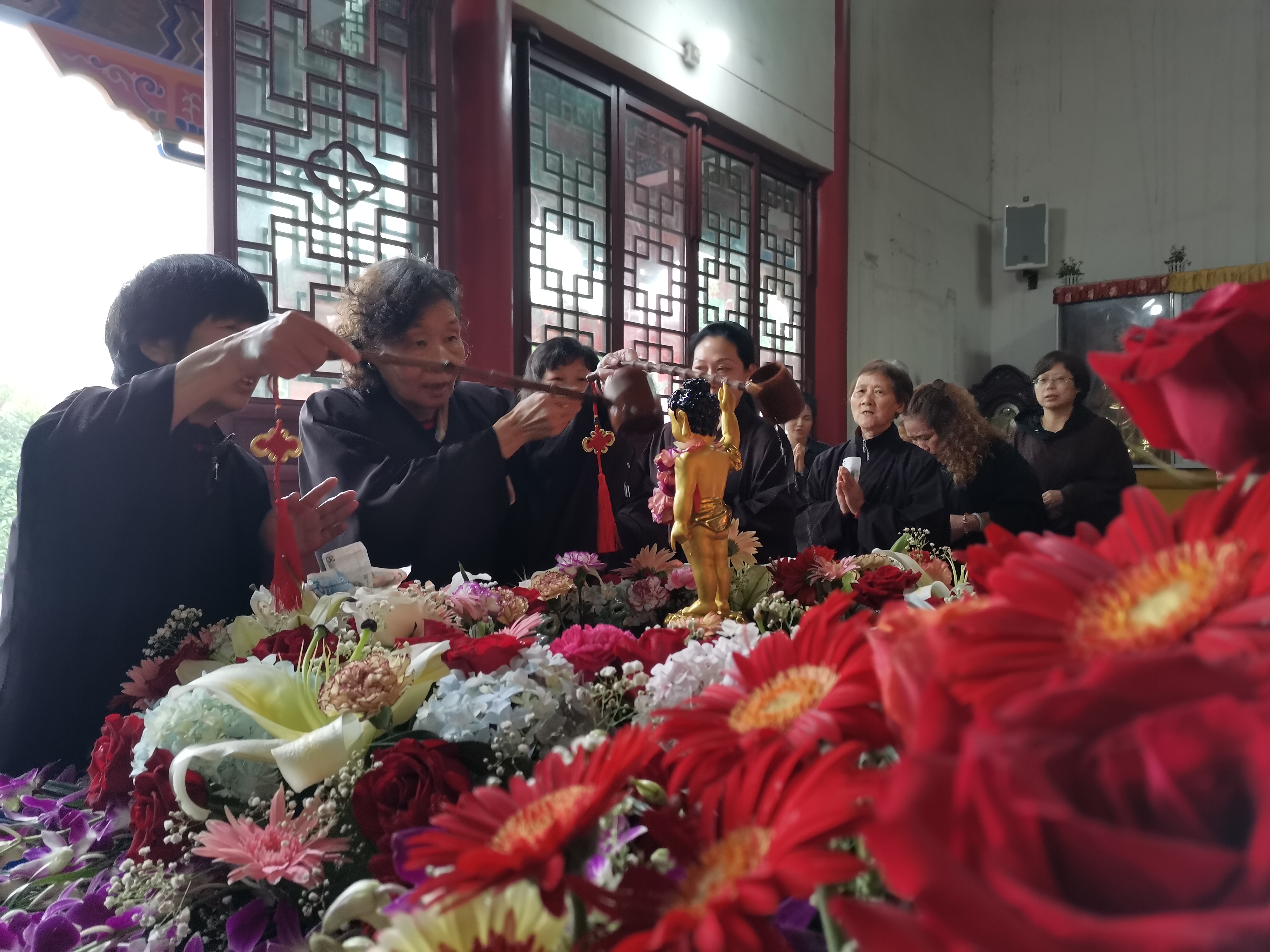 德彩网释迦牟尼佛圣诞法会圆满